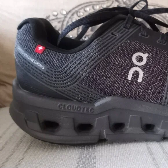 'On Cloud' Shoe Black/Eclipse size 9.5 EUC #5598626 - Picture 16 of 16